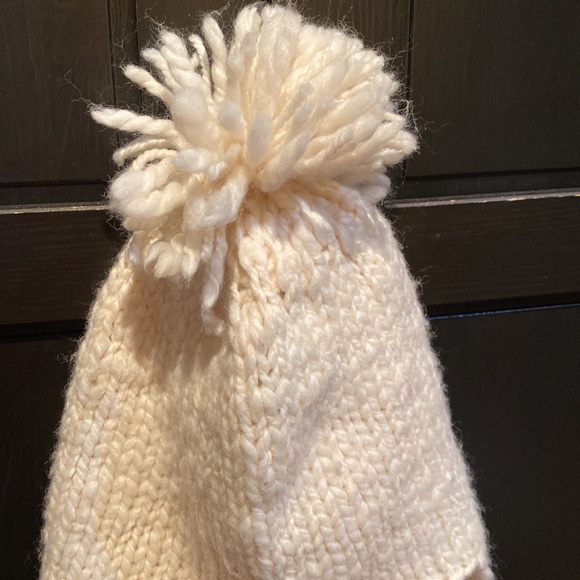 Ann Taylor LOFT hat - Picture 2 of 5